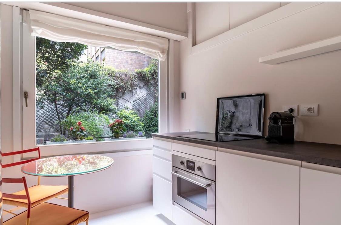 Passione Charme Apartment มิลาน ภายนอก รูปภาพ